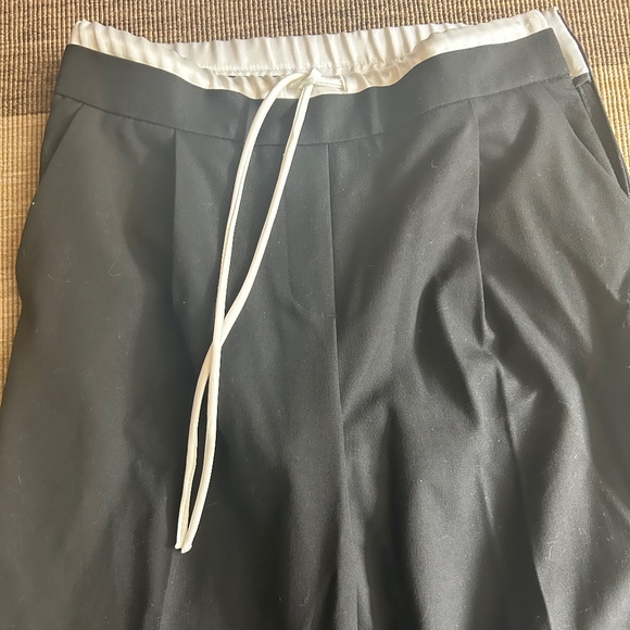 Wide leg pants with drawstring detail - Picture 2 of 4